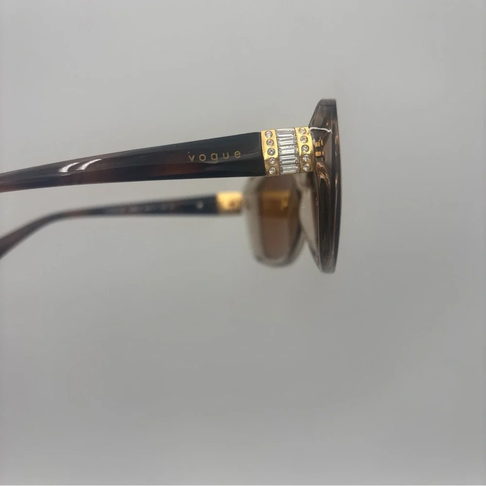 Vogue Brown‎ Tinted Sunglasses